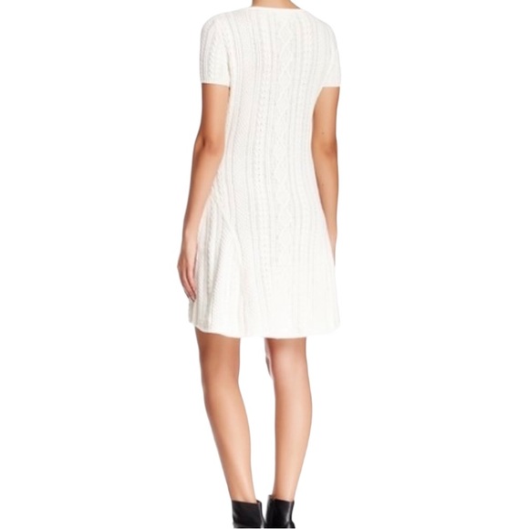 Cece Ivory Cable Knit sweater dress in Ivory in Size Large. NWT - Picture 2 of 7